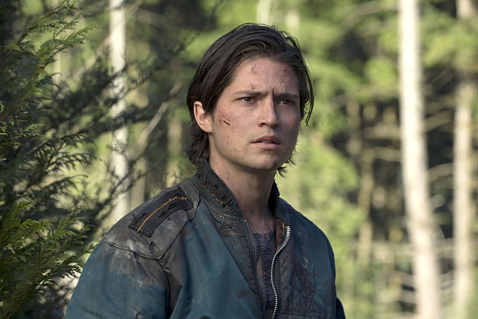 Thomas McDonell in The 100 Season 2