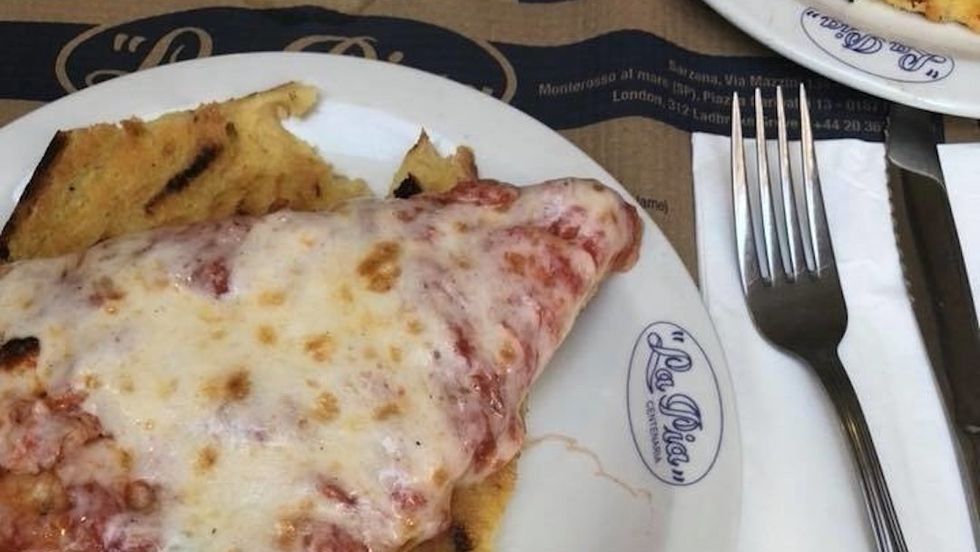 traditional italian pizza