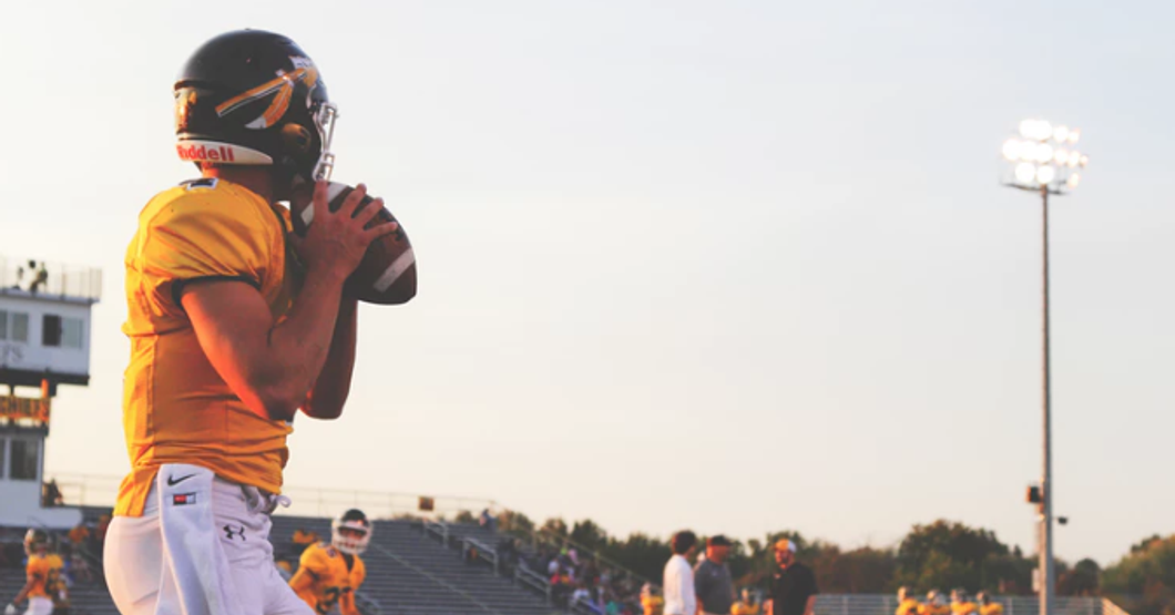 Unsplash- American football player
