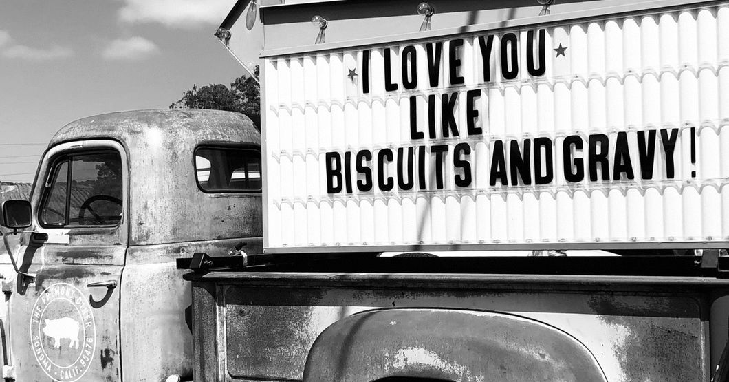 Unsplash- I love you sign