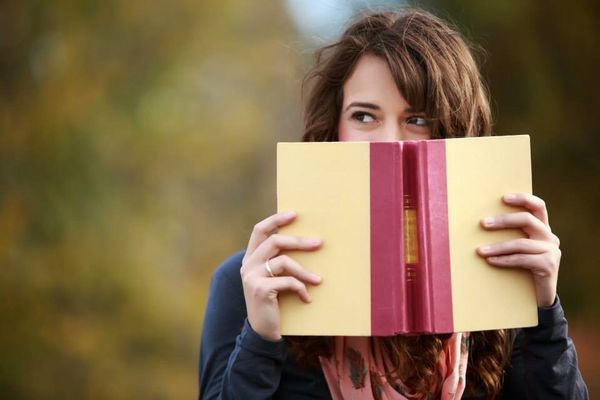 <a style="background-color:black;color:white;text-decoration:none;padding:4px 6px;font-family:-apple-system, BlinkMacSystemFont, "San Francisco", "Helvetica Neue", Helvetica, Ubuntu, Roboto, Noto, "Segoe UI", Arial, sans-serif;font-size:12px;font-weight:bold;line-height:1.2;display:inline-block;border-radius:3px" href="https://unsplash.com/@fairytailphotography?utm_medium=referral&utm_campaign=photographer-credit&utm_content=creditBadge" target="_blank" rel="noopener noreferrer" title="Download free do whatever you want high-resolution photos from Sydney Sims"><span style="display:inline-block;padding:2px 3px"><svg xmlns="http://www.w3.org/2000/svg" style="height:12px;width:auto;position:relative;vertical-align:middle;top:-2px;fill:white" viewBox="0 0 32 32"><title>unsplash-logo</title><path d="M10 9V0h12v9H10zm12 5h10v18H0V14h10v9h12v-9z"></path></svg></span><span style="display:inline-block;padding:2px 3px">Sydney Sims</span></a>