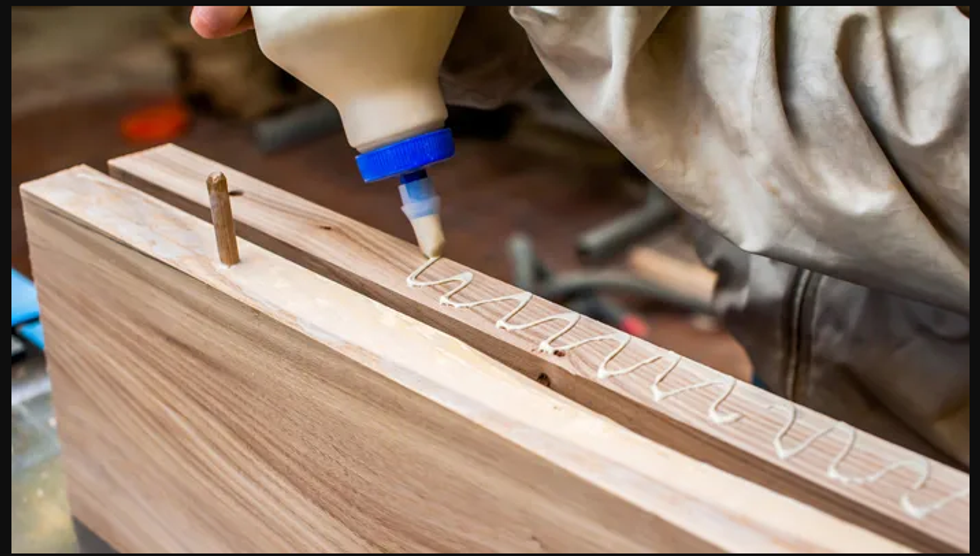 What's the best glue for wood cabinets? Top 2 Best Choices