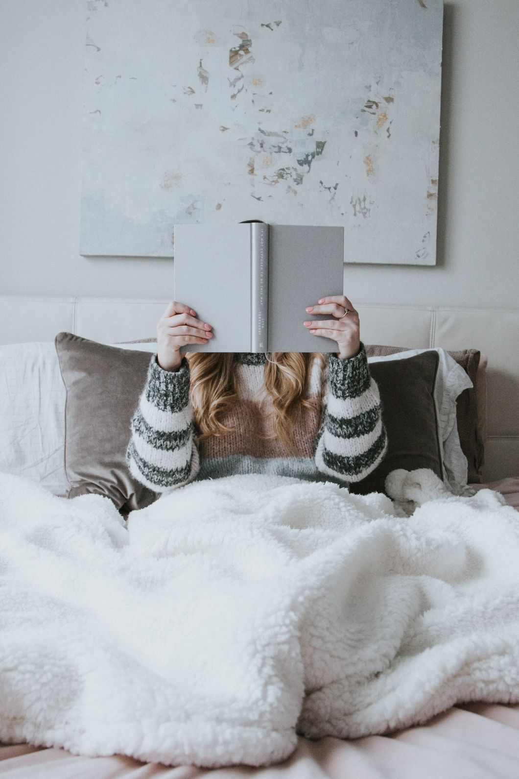4 Ways Reading Can Help Your Mental Health, According To An Avid Bookworm