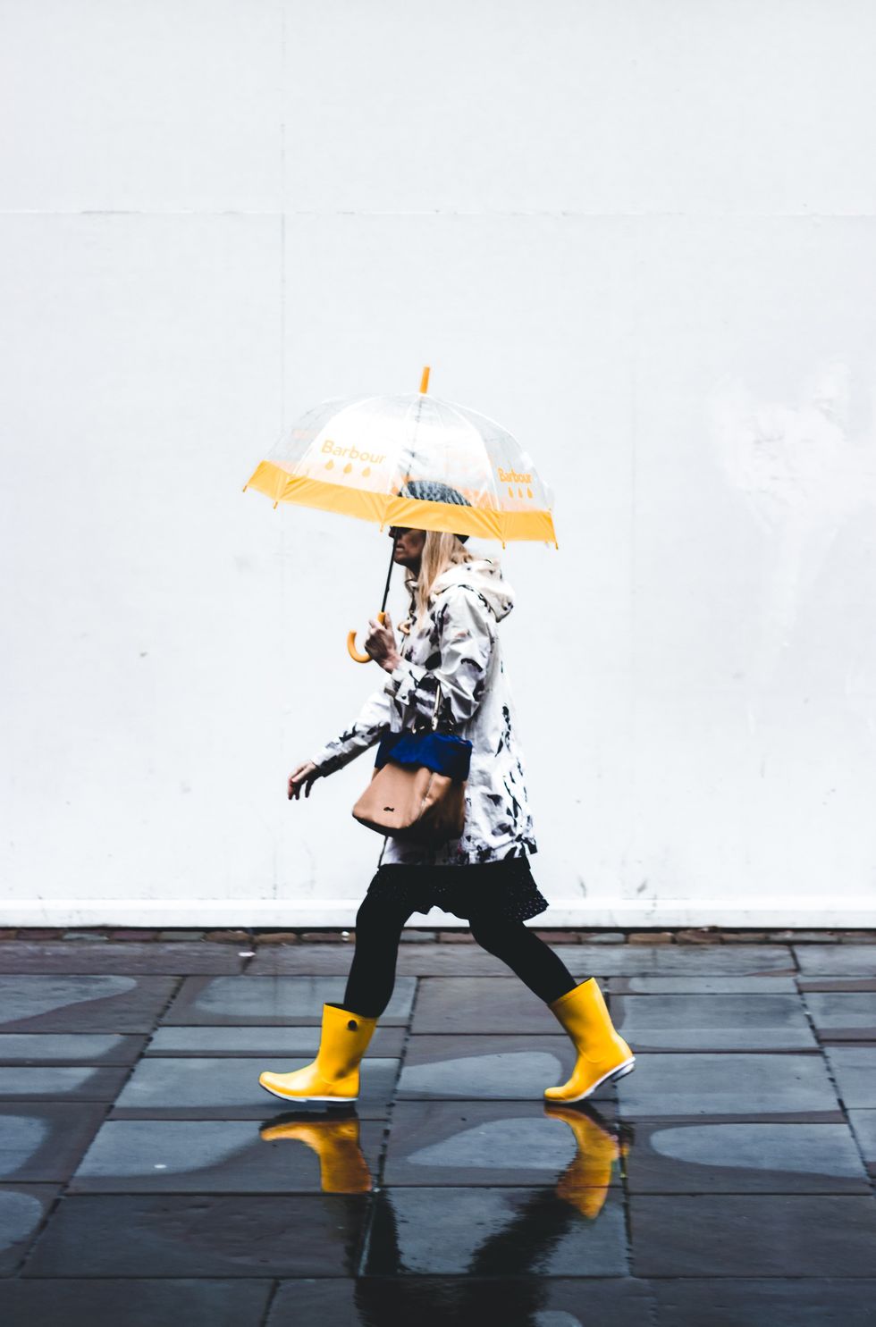 yellow umbrella